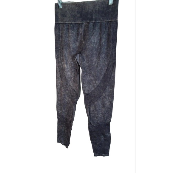 Women’s‎ PINK Victoria’s Secret Seamless leggings Gray size Medium - Picture 1 of 3